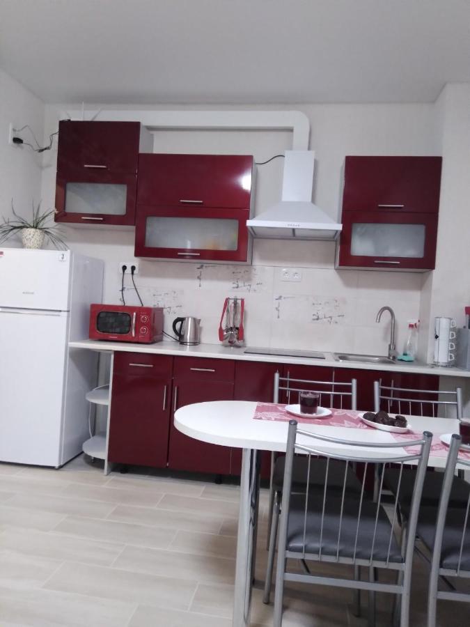 уютная 1 комнатная зимняя вишня в ж/к новая европа Apartament Korsuntsy